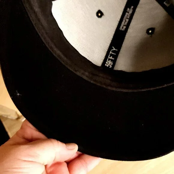 New Era Vintage Boston Red Sox Green Camouflage Velvet Embroidered Skyline Hat - Picture 11 of 11